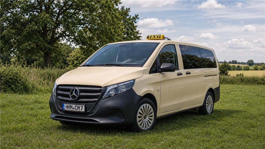 Mercedes-Benz Vito als Taxi, einer unserer Kleinbusse
